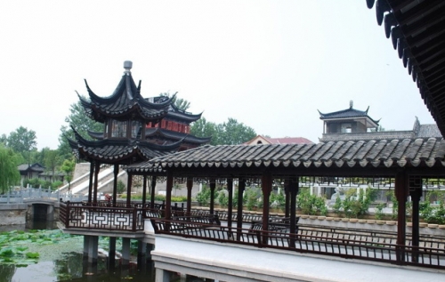 仿古長(cháng)廊